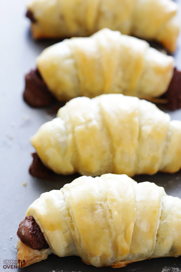 3-INGREDIENT NUTELLA CROISSANTS