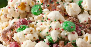 Christmas Crunch {Funfetti Popcorn Christmas Style}