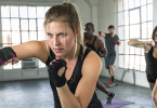 This home boxing workout for women will show you how to use boxing basics to burn fat, get fit and tone without a gym required by a real #boxingtrainer #boxing #workout