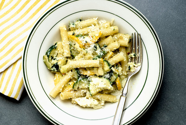 Summer Pasta With Zucchini, Ricotta and Basil