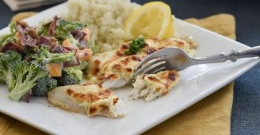 Healthy Dinner Idea-Flaky Parmesan Tilapia-tasteandcraze.com