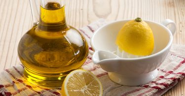 Lemon juice and olive oil for effective kidney pain relief